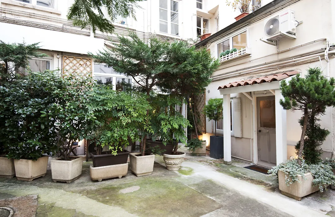 Mhl - Maison Hotel Lyon-1
